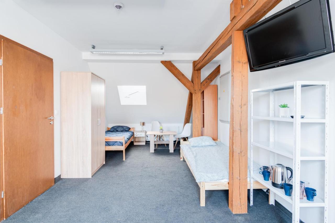 Hostel Opole Glowne Buitenkant foto